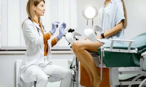 прохождение ножевой биопсии шейки матки