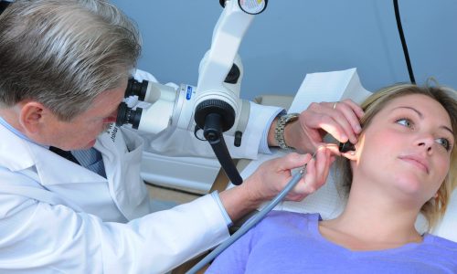 Качественный парацентез барабанной перепонки Качественный парацентез барабанной перепонки